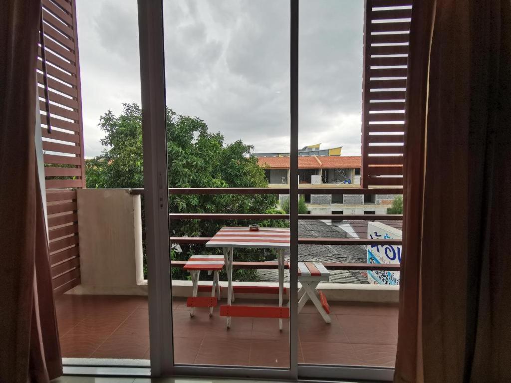 Tontalay Hotel Bangsaen Exterior foto