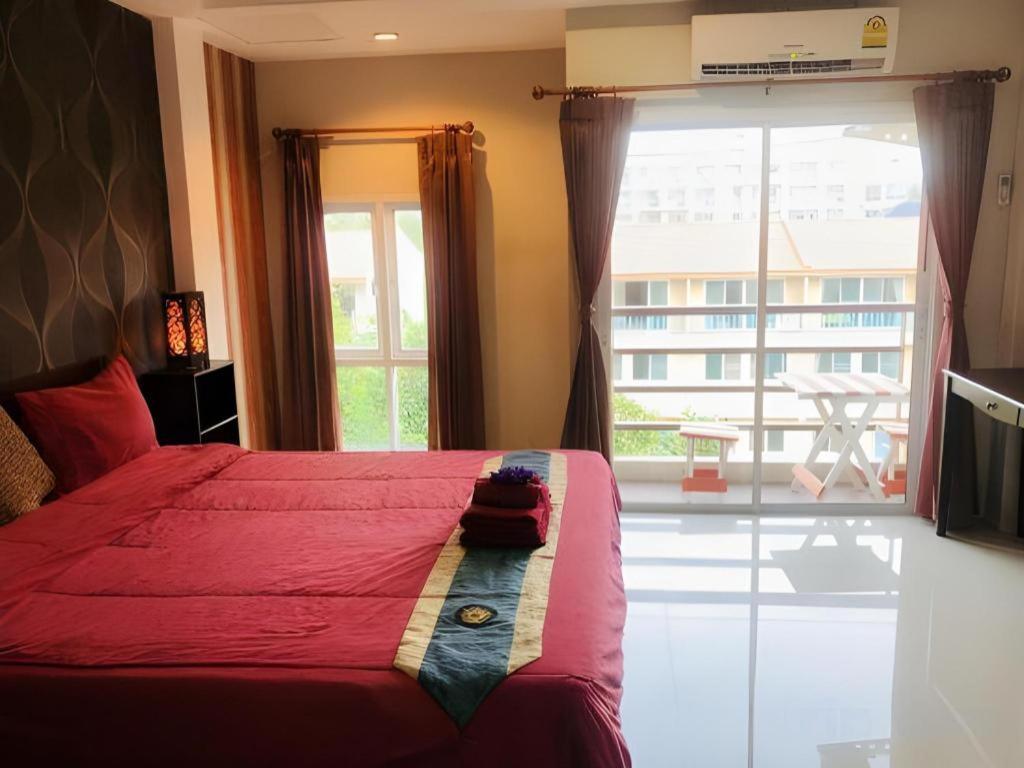 Tontalay Hotel Bangsaen Exterior foto