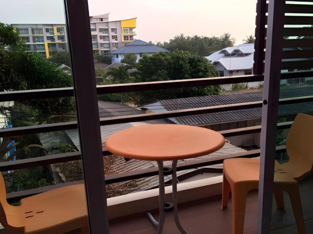 Tontalay Hotel Bangsaen Exterior foto