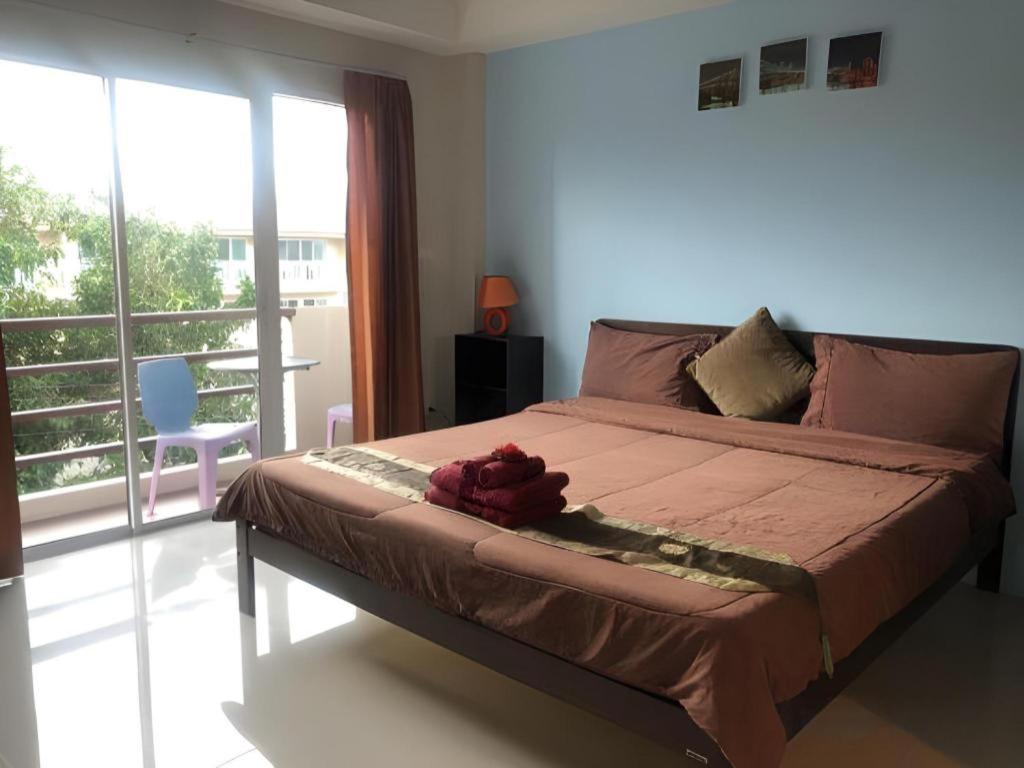 Tontalay Hotel Bangsaen Exterior foto