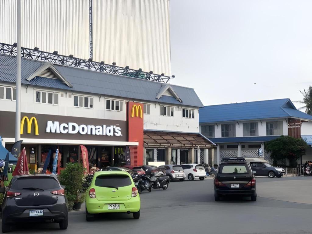 Tontalay Hotel Bangsaen Exterior foto